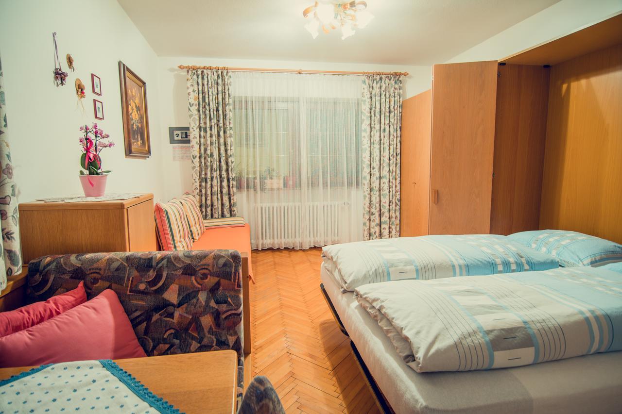 Appartements Tlusel โอติเซ ภายนอก รูปภาพ